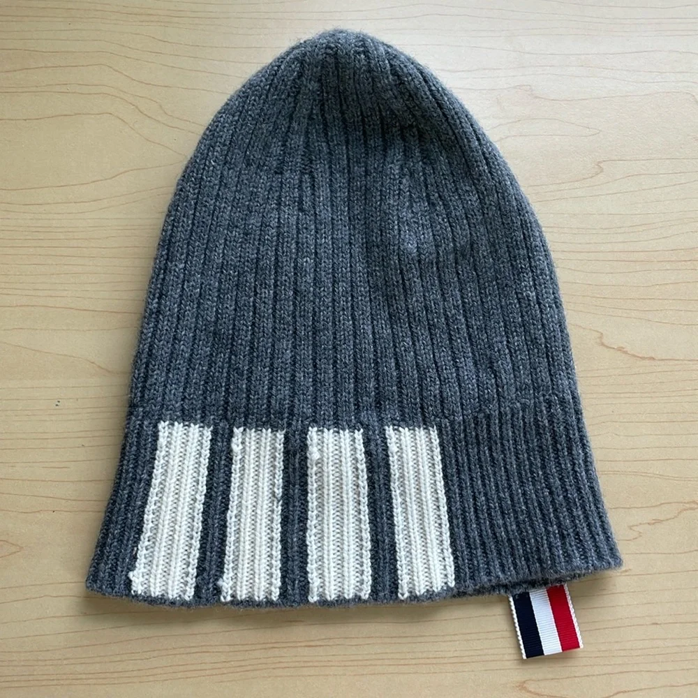 Authentic Thom Browne CASHMERE RIB 4-BAR HAT - Picture 3 of 6